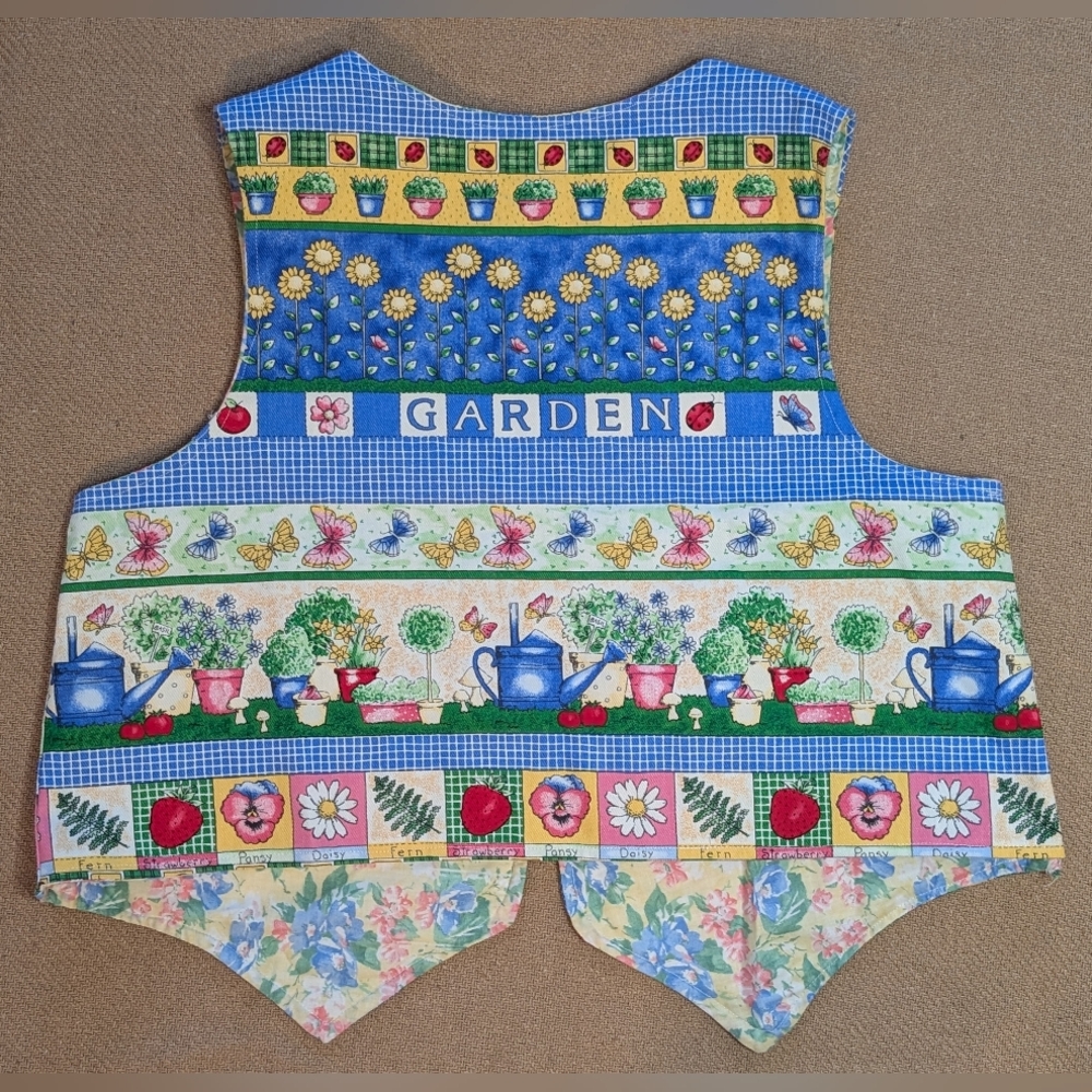 Floral Spring Garden Theme Patterned Reversible O… - image 4